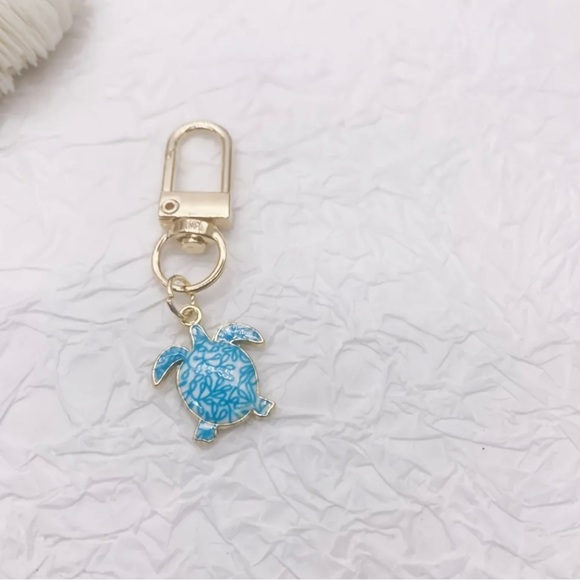 1pc Hawaiian Turtle Keychain - Picture 5 of 6
